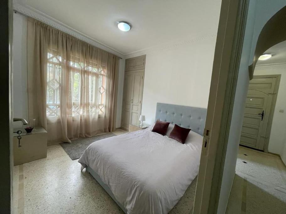Ideal Location In The Heart Of Lhivernage Appartamento